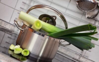 All About Leeks: Nutrition, Health Benefits, How to Cut & Cook